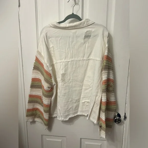 POL Crochet Sleeve White Boho Denim Relaxed Fit Lightweight Distressed Jacket - Picture 5 of 8